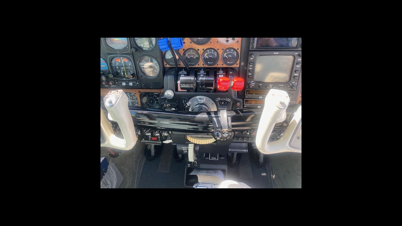 7wl panel lwr center